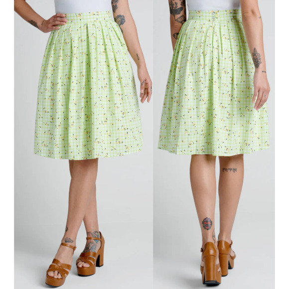 ModCloth Imagine the Possibilities Pleated Skirt Green Gingham Cottage 0 NWT - Picture 2 of 7